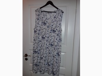 Klänning Isolde Ny.Storlek: XXL (403339449) ᐈ Köp på Tradera Klänning Isolde Ny.Storlek: XXL (403339449) ᐈ Köp på Tradera