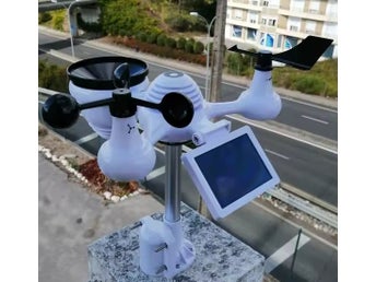 7-i-1 trådlös väderstation med Wi-Fi, 7-tums TFT-färgdisplay och solsensor