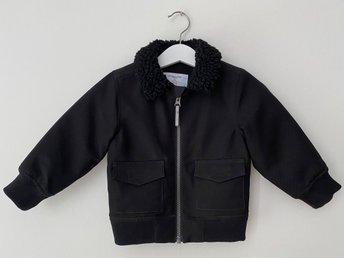Polarn O. Pyret svart jacka stl 80 Polarn O. Pyret svart jacka stl 80