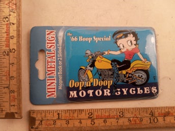 kylskåpsmagnet betty boop motocyckles