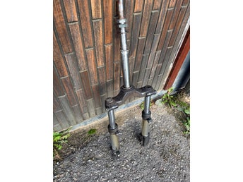 Aprilia SR50R SR50 R 2004 framgaffel