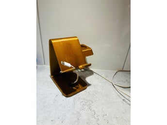 Laddstation för telefon och klocka