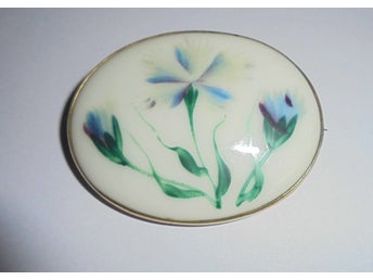 brosch i silver med porslin, vintage, 1919
