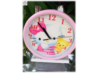 Underbar Hello Kitty väggklocka med 3 visare batteri inkluderas Quartz