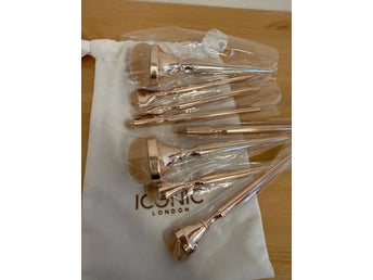 ICONIC London Makeup Brush Set – Helt nytt – 8 delar – Fri frakt