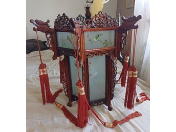 Taklykta. Kinesisk lampa. Kinesisk stil. Orientalisk.Lampa. 1900 tal