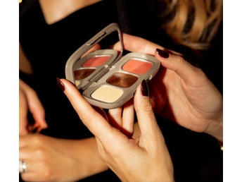 HELT NYTT All I Am Smink Set - Borstar, Palette, Mascara, Ögonpennor, Nagellack