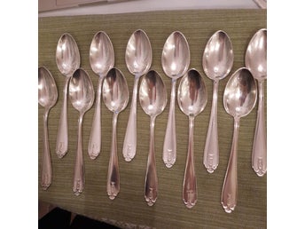 NYSILVER! 12 sticken matskedar pläterad med äkta silver, i perfekt skick!