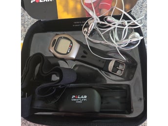 Polar M31 Pulsklocka med Bröstband