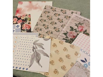 Mindre Scrapbookingpapper, utklippta (blomster/vintage)