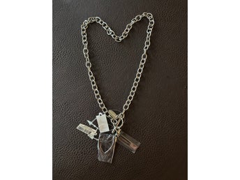 Nytt! Halsband med hjärta och text från ”Kreativ insikt”