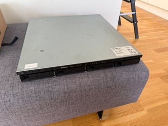Synology RS818+ NAS-server (DEFEKT!)