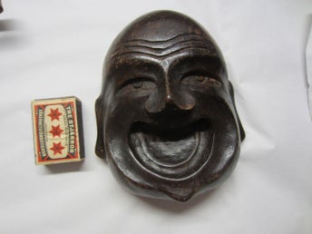VÄGGANSIKTE SKRATTANDE BUDDHA