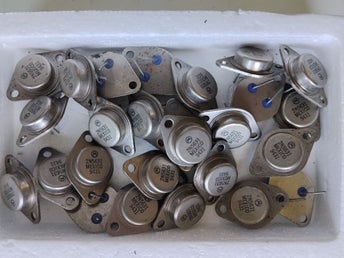 26x Motorola 2N5631 TO-3 Effekttransistorer – Genuine NOS (New Old Stock)