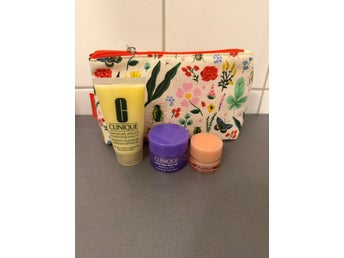 Clinique hudvårdsset med necessär