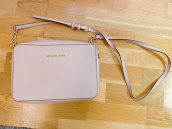 Jet Set Large Saffiano Leather Crossbody Jet Set Large Saffiano Leather Crossbody