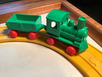 VIP Leksakståg med vagn och rälsdelar (cirkel) - Vikingplast 4265
