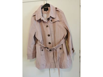 Härligt trenchcoat. Strl 46. Gammal Rosa färg.