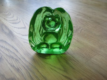 *** Neon-grönt glastroll Bergdala 7,5 cm ***