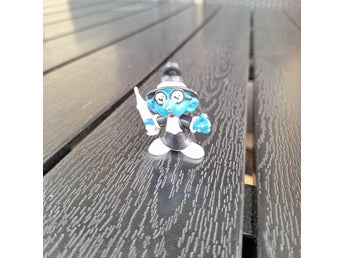 Smurf figur med hatt och glasögon Kvacksalvare- W. Germany Bully Peyo