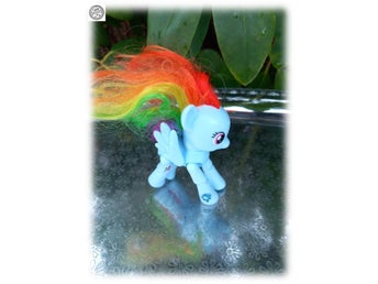 Mlp My Little Pony Rainbow Dash med vingar märkt MLP FInt skick