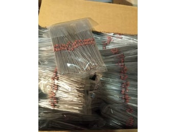 Diode IN 4148 200st Vinylborsen-skivbutik