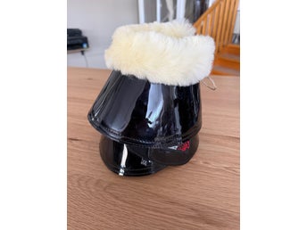 - nyvara- fluffiga lackboots stl xxl