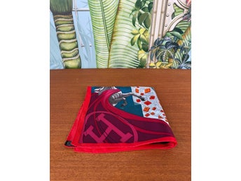 Hermès scarf 2017 green red space shopping au faubourg scarf, JL444361