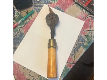 Vintage lödkolv med trähandtag