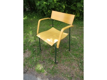 CAMPUS STOL LAMMHULT DESIGN JOHANNES FOERSOM/PETER HJORT