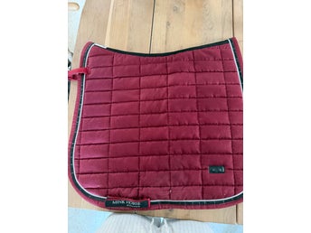 Mink Horse underlag 17”