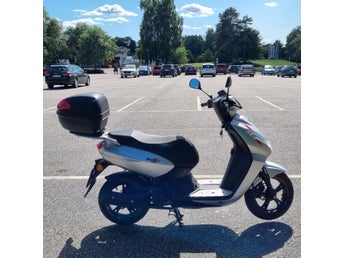 Peugeot Kisbee moped