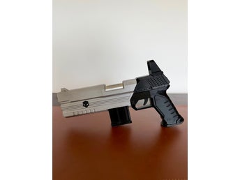 Helldivers 2 - P-92 Warrant Gyrojet Pistol - cosplay