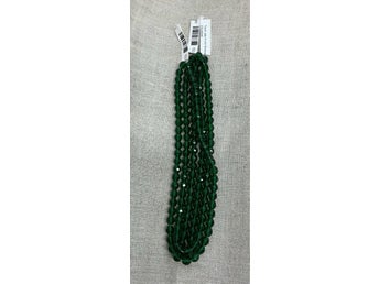 # 1033 Tjeckiska facettslipade glaspärlor 3 strängar 8 mm, Emerald.