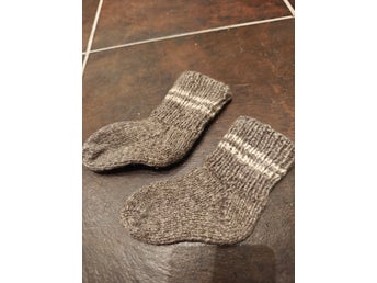 Raggsockor strl 18-19 hemstickade, nya strumpor