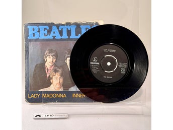 The Beatles – Lady Madonna 7