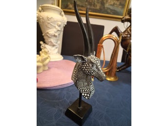 Dekorativ skulptur antilop