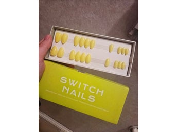 Electric Banana Almond, Switch Nails