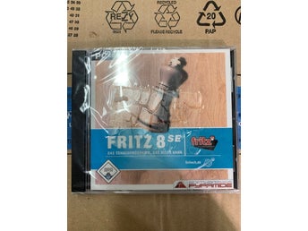 Fritz 8 SE schackprogram för PC CD-ROM RETRO IT