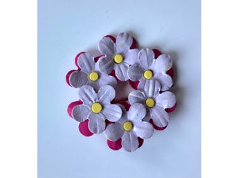 Majblomma Krans från 2015 Ljuslila Cerise Mörkröd