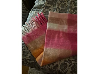 Rutig Scarf med Fransar