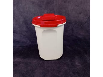 Tupperware rund Modulett 440ml med lock med två olika öppningar.