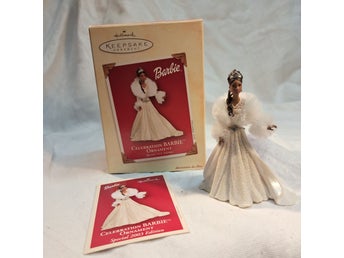 Hallmark Keepsake Celebration Barbie 2003 prydnad