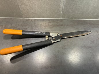 Fiskars Häcksax! Ca 60 cm lång!