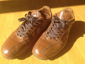 nike schoenen 42