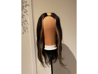 100 % human hair V part peruk med slingor 51 cm