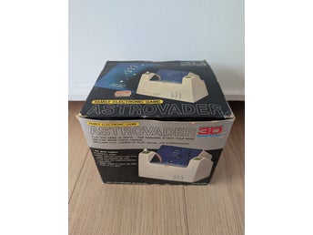 Vintage Astro Vader 3D System Elektronisk Spil med Original Emballage 1983