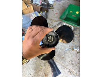 Polastorm båtpropeller 9.9x9 (3-blad)