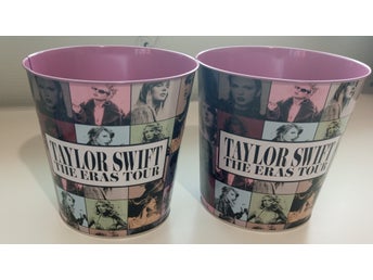 Taylor Swift The Eras Tour – Oanvända 2 popcornhinkar & 1 mugg!