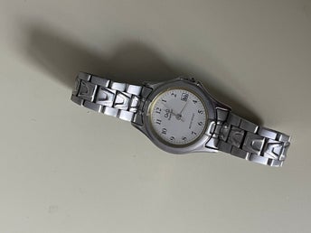 Q&Q Superior armbandsur i stål